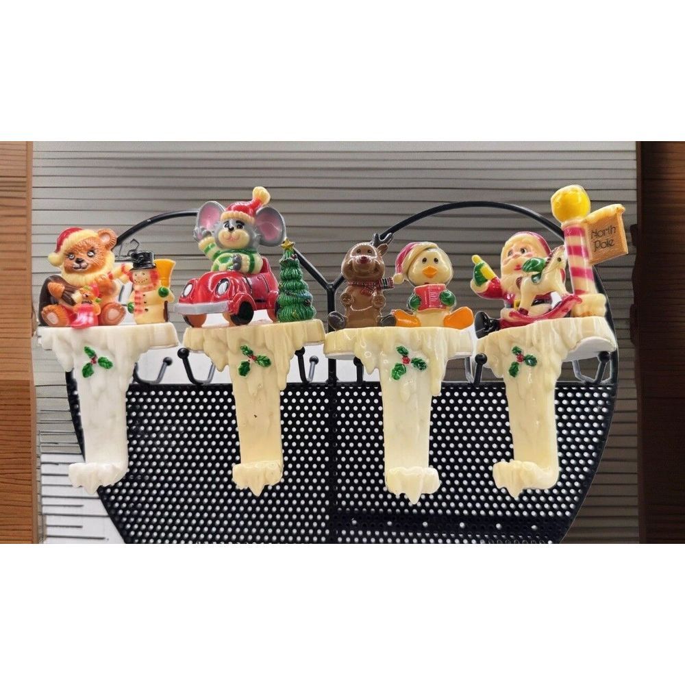 Four Plastic Resin Stocking‎ Hangers Vintage New Designs Inc Christmas Vintage
